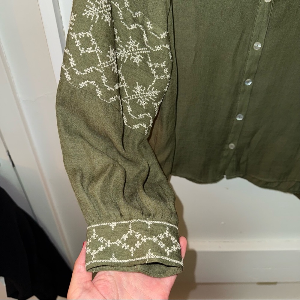Zara Embroidered Blouse - Picture 4 of 5